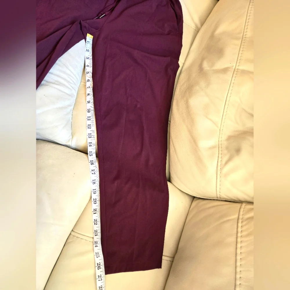 Lululemon Stretch High Rise Jogger pants in  Red Merlot Luxtreme
